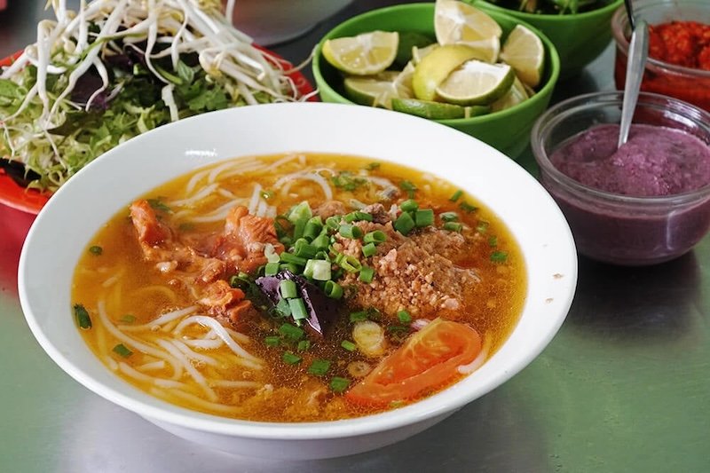 Bún riêu Cô Lan
