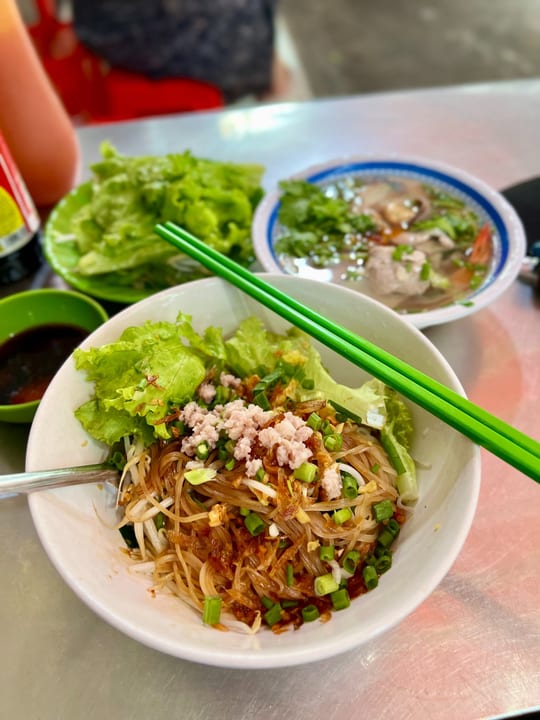 Hủ Tiếu Khô Xí Quách