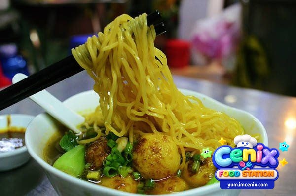 Mì Cá Viên Cà Ri Nguyễn Trãi